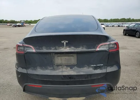 2023 Tesla Model Y z USA, uszkodzony, nr VIN 7SAYGDEE6PA053453